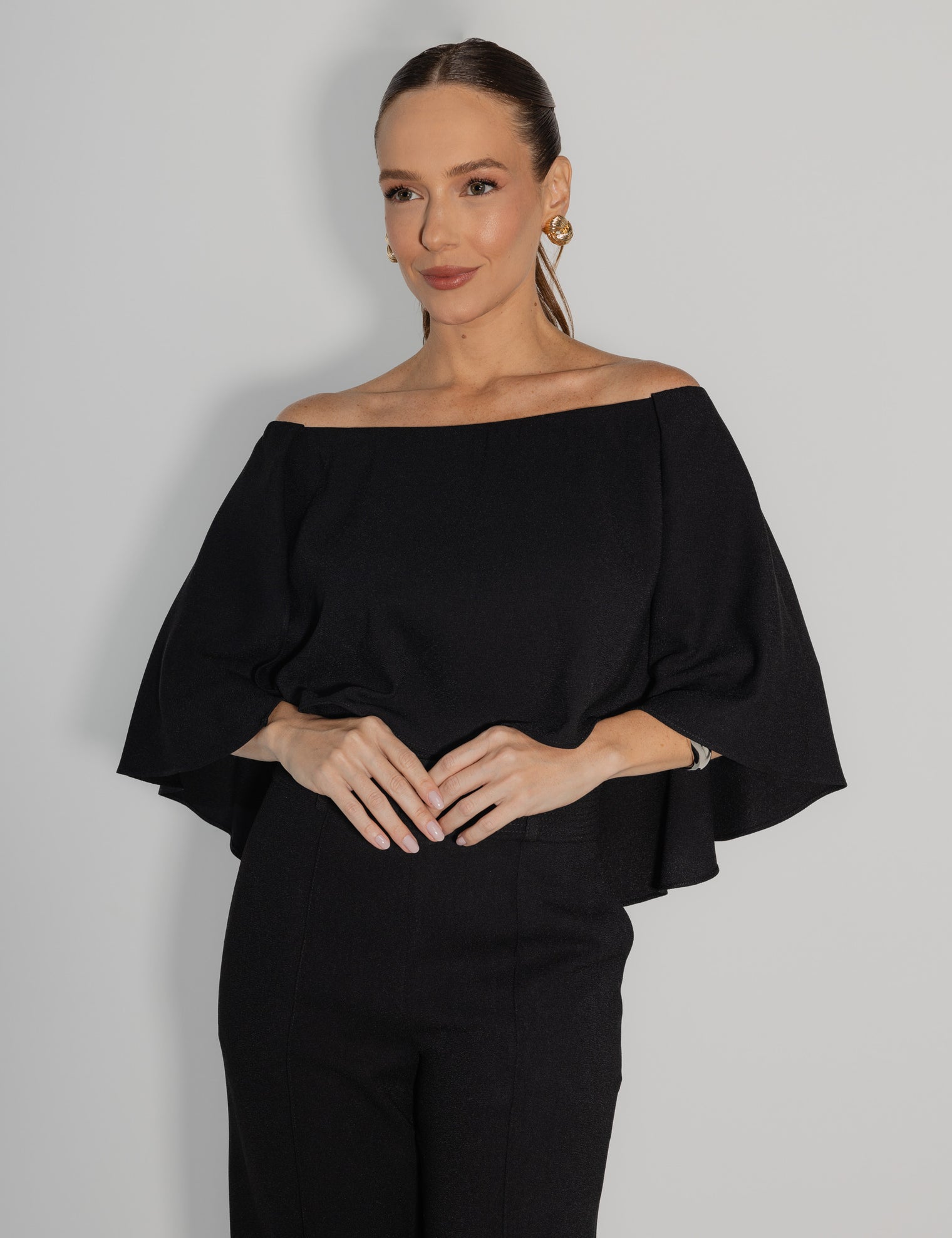 Blusa Ombro a Ombro Crepe Preto