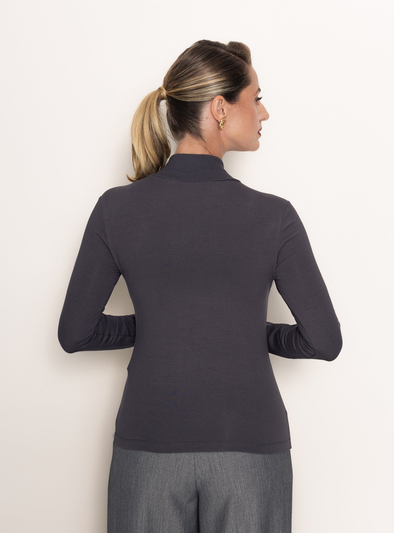 Blusa Gola Alta Cinza