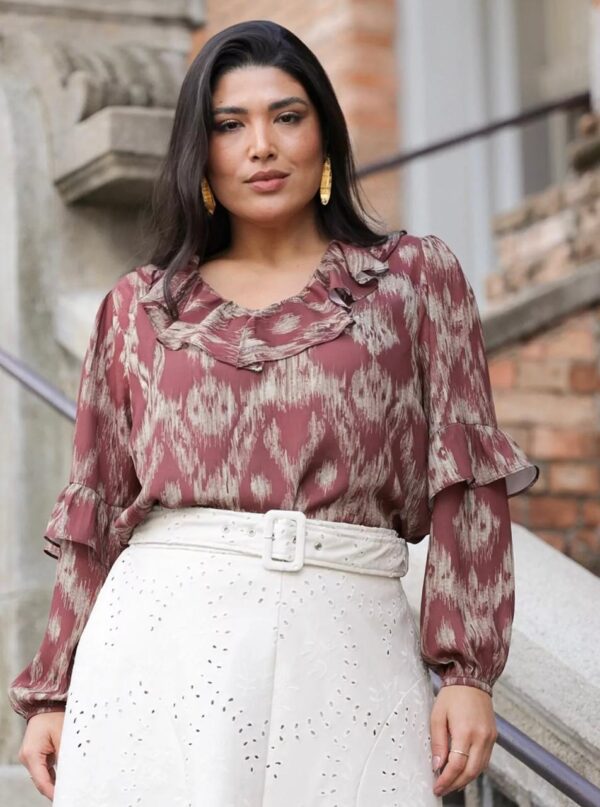 Blusa Manga Longa Decote V C/Babado